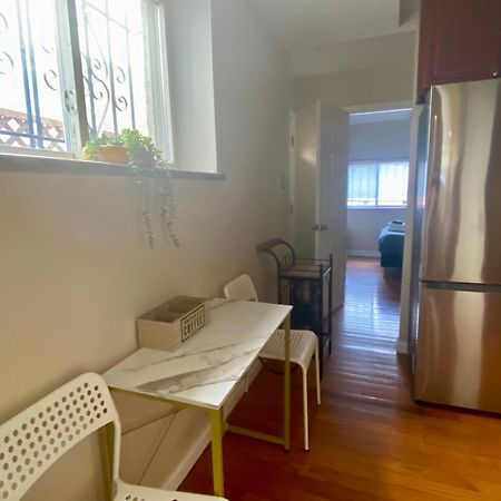 Historic Townhouse Oasis With En-Suite Bathroom 费城 外观 照片