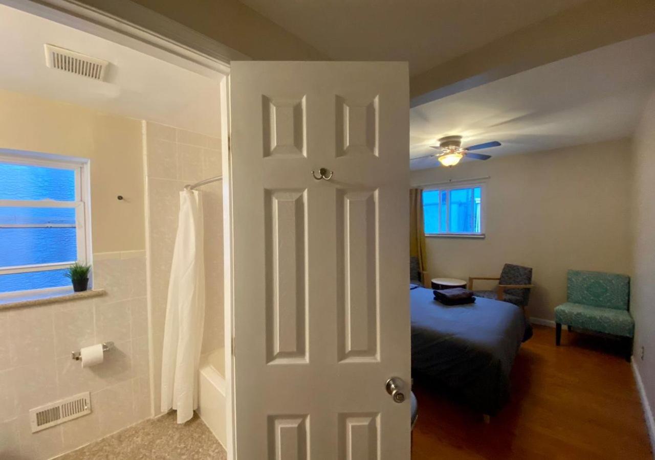 Historic Townhouse Oasis With En-Suite Bathroom 费城 客房 照片