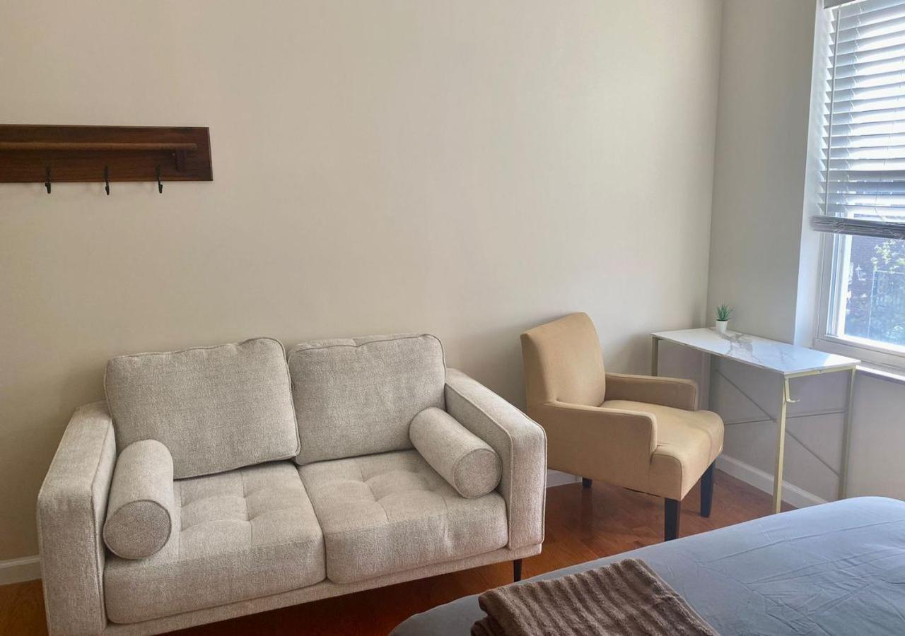 Historic Townhouse Oasis With En-Suite Bathroom 费城 外观 照片