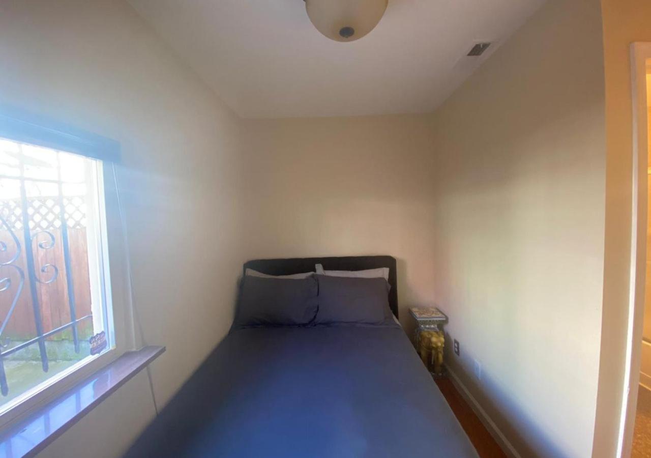 Historic Townhouse Oasis With En-Suite Bathroom 费城 客房 照片