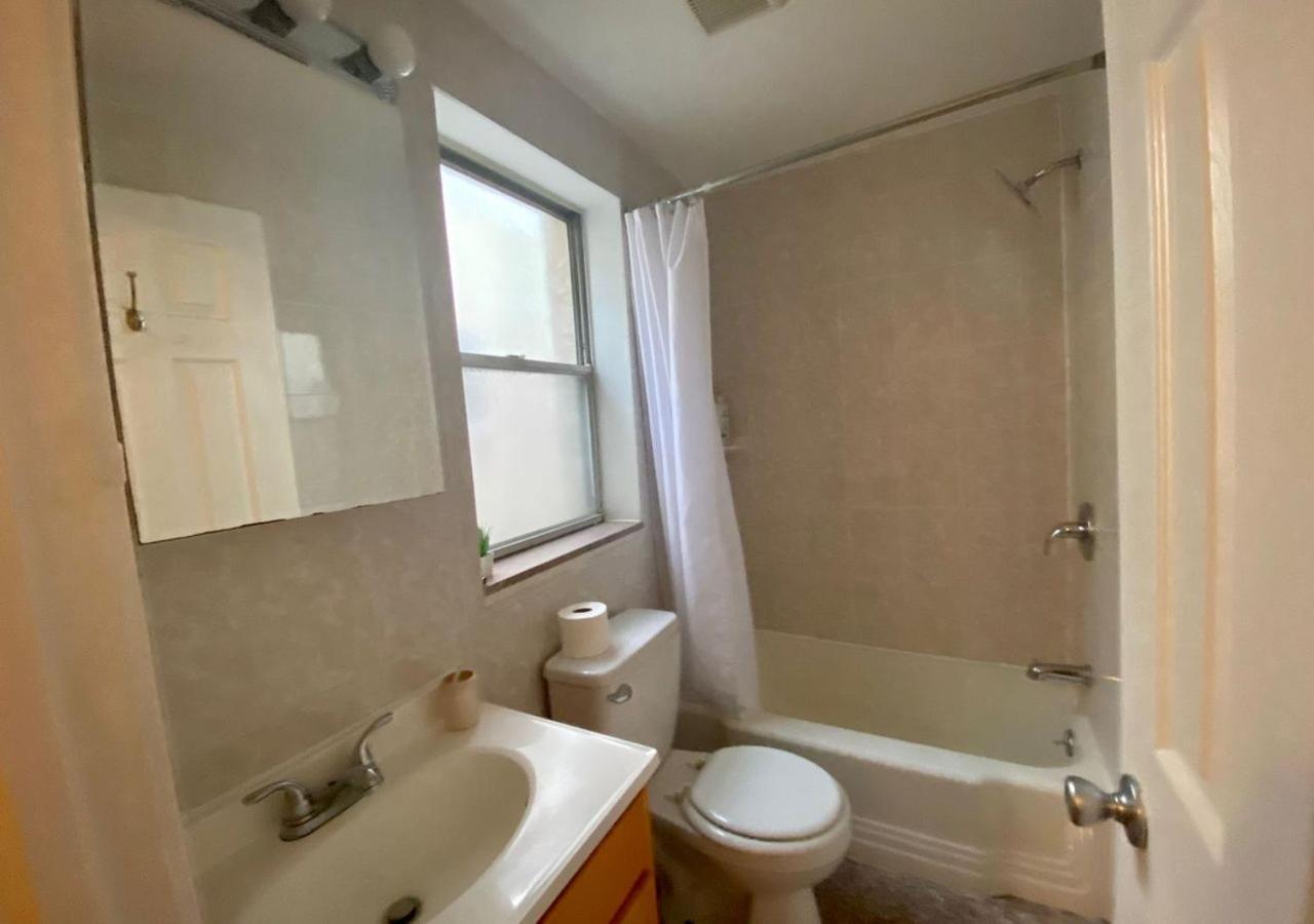 Historic Townhouse Oasis With En-Suite Bathroom 费城 客房 照片
