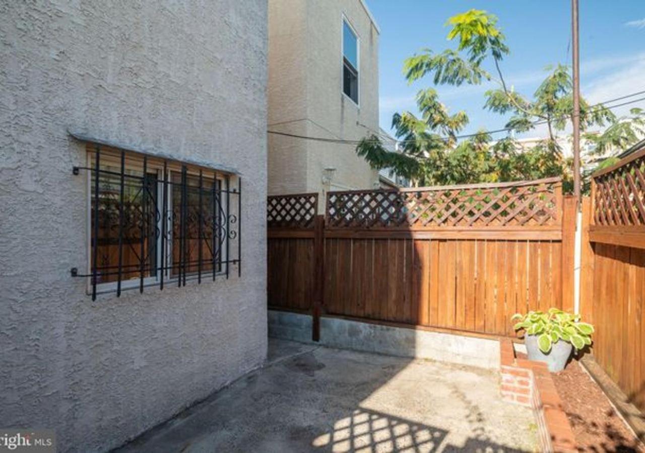 Historic Townhouse Oasis With En-Suite Bathroom 费城 外观 照片