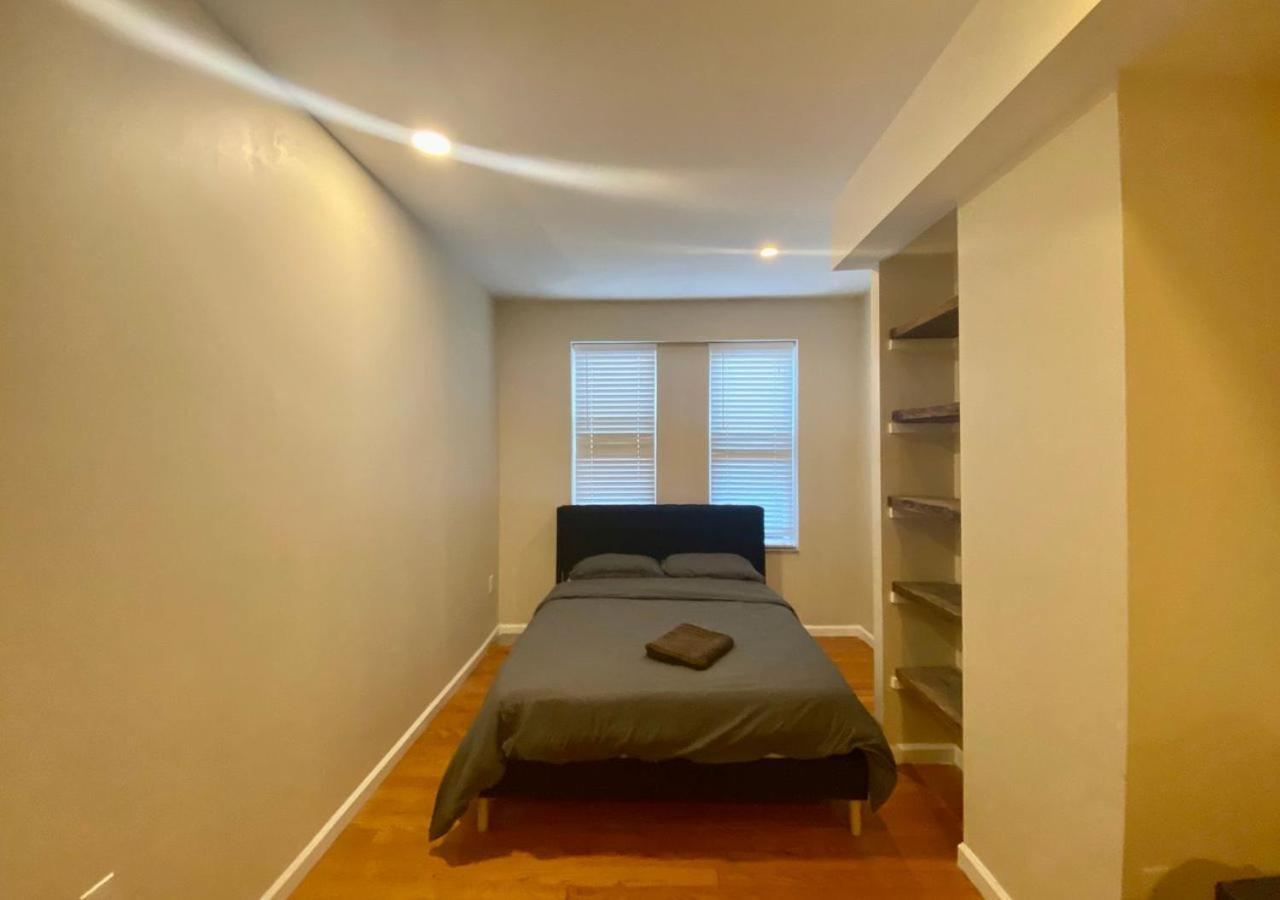 Historic Townhouse Oasis With En-Suite Bathroom 费城 外观 照片