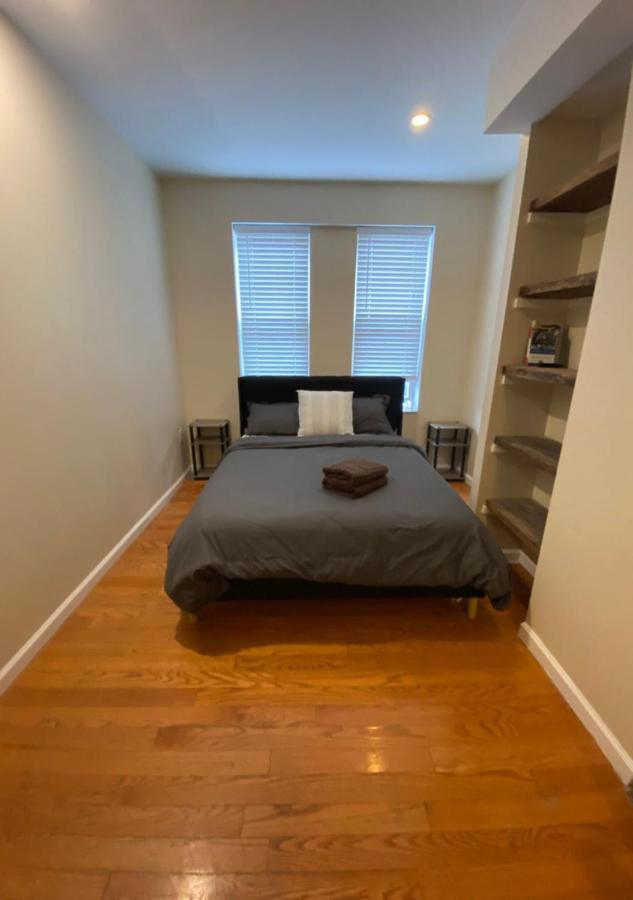 Historic Townhouse Oasis With En-Suite Bathroom 费城 外观 照片
