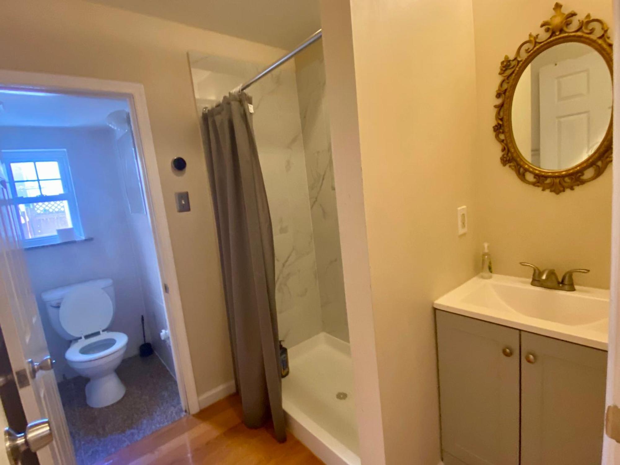 Historic Townhouse Oasis With En-Suite Bathroom 费城 客房 照片