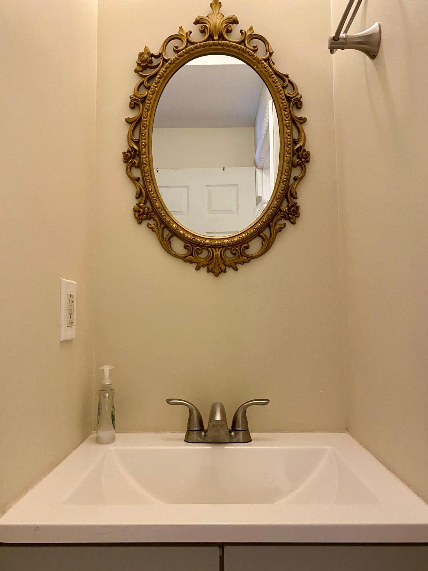 Historic Townhouse Oasis With En-Suite Bathroom 费城 客房 照片